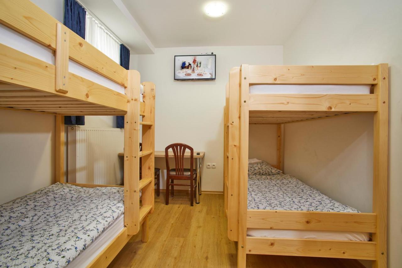 Hostel Delalut Ravne na Koroskem Exteriér fotografie